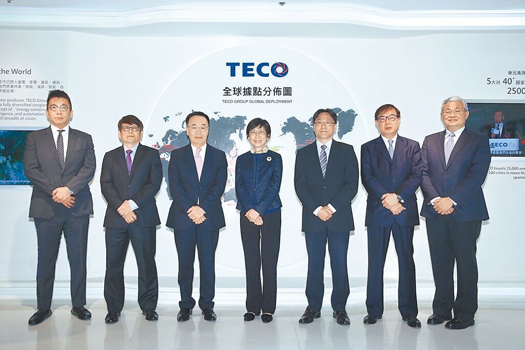 東元電機在財務(wù)、經(jīng)營團隊，良好的投資人關(guān)係以及企業(yè)社會責(zé)任的舉措等各方面皆有杰出成果，而榮獲肯定。圖／業(yè)者提供